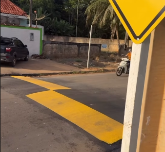 Prefeitura de Jaru, sob gestão de Jeverson Lima (MDB), atende pedido do vereador Rafael Lopes e instala redutor de velocidade