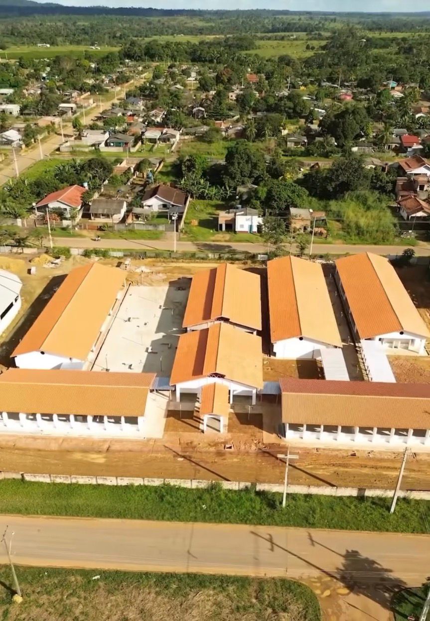 Senador Confúcio Moura destrava obra de escola em Machadinho D’Oeste