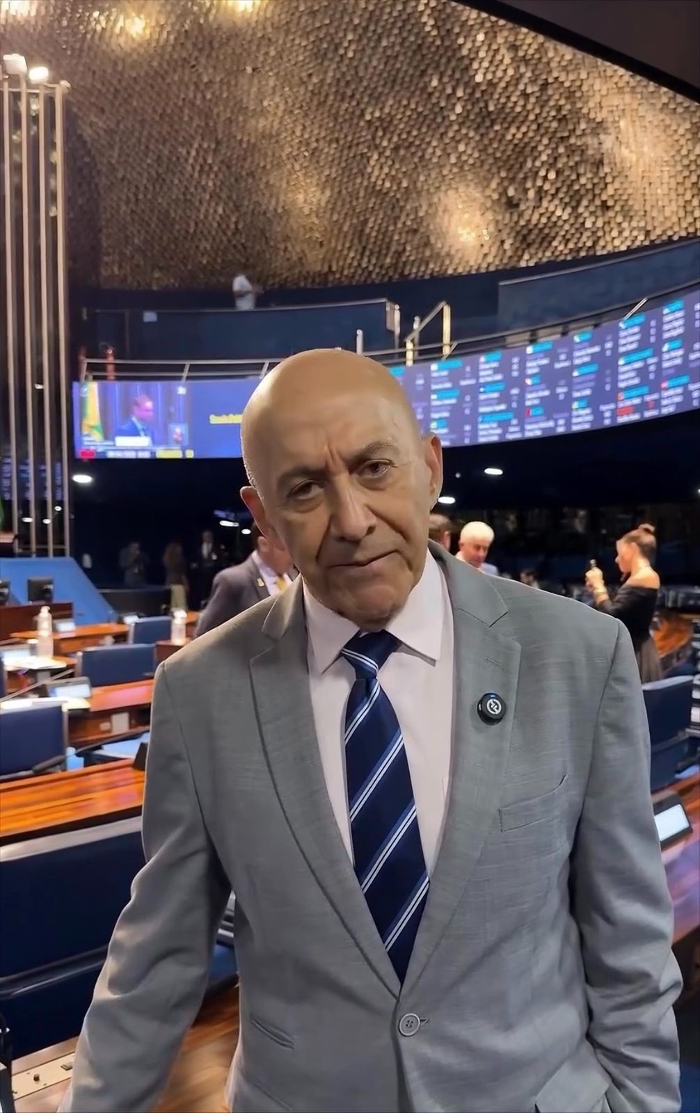 Senador Confúcio Moura apoia fim da aposentadoria compulsória como punição para juízes e promotores