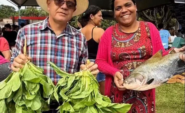 Senador Confúcio Moura garante 3,5 toneladas de alimentos
